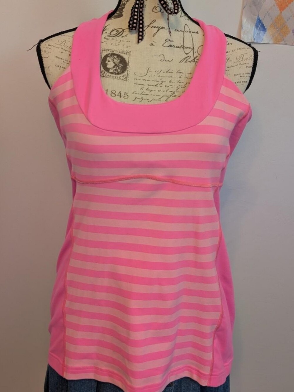 Vintage Y2K Girly Pink Striped 2000s Yoga Mom Lululemon Top